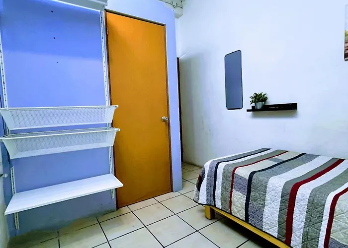 Con Bano Privado 1 Persona Cerca Del Estadio Azteca-banorte Guest house Mexico City